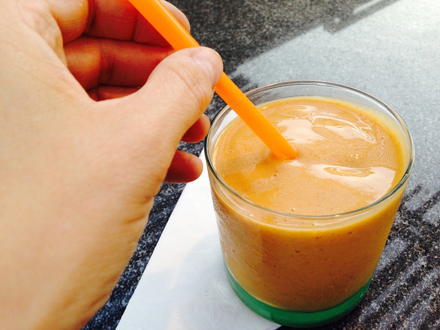 pumpkin_spice_soy_smoothie_straw_mizzfit_recipe_9b0d755c25.jpg